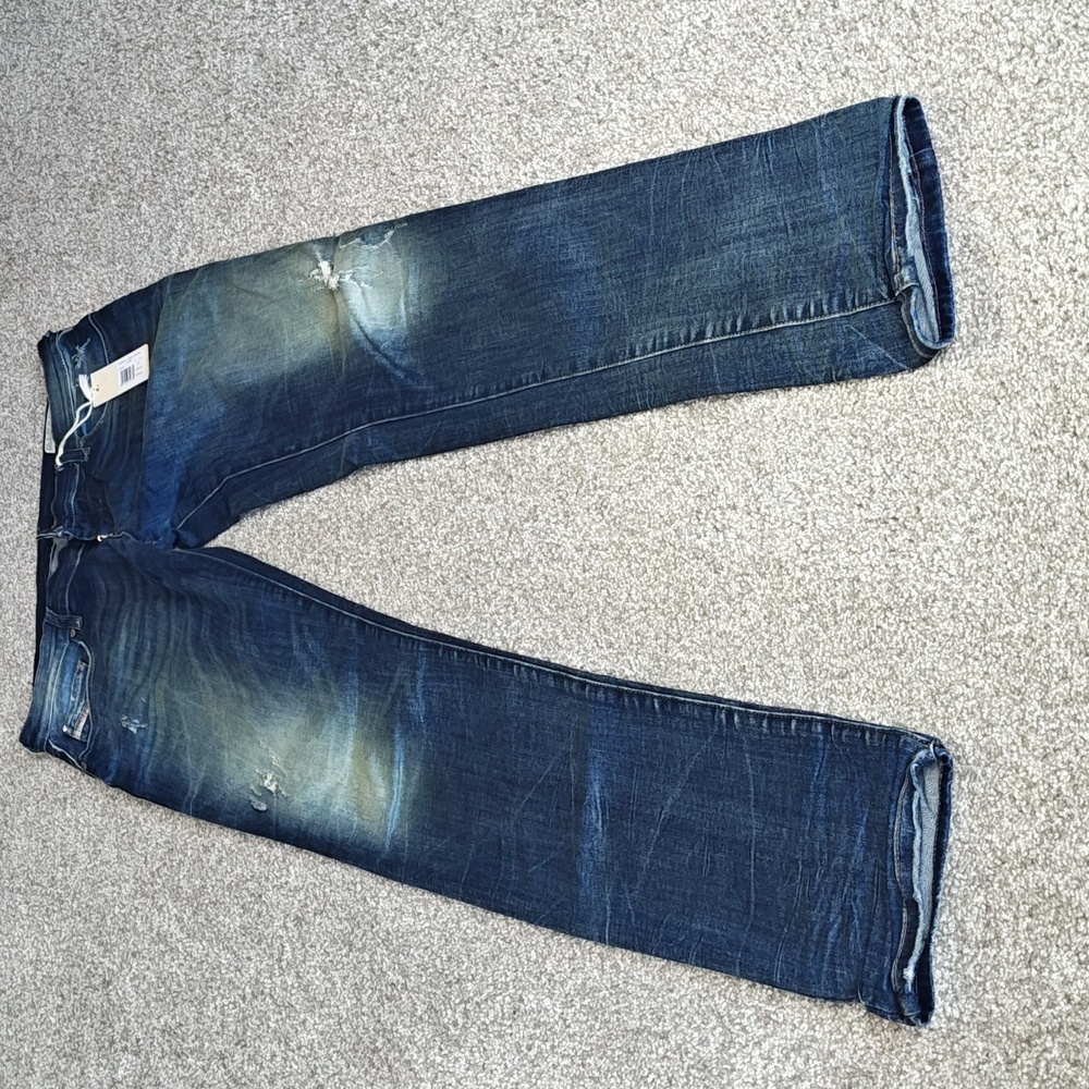 NWT Diesel Grupee Distressed Super Slim Skinny Jeans 29